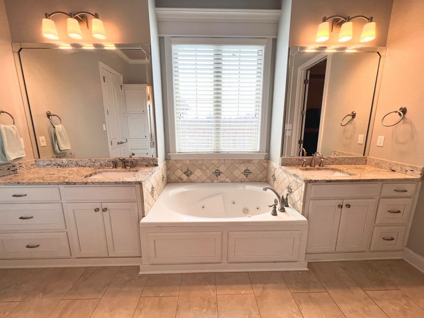 Bossier City House: 725 Dumaine Drive