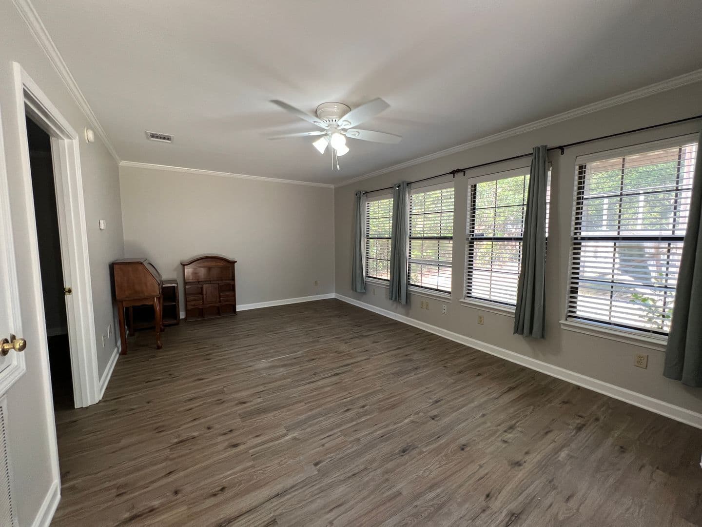 Shreveport Apartment: 924 Francais Drive