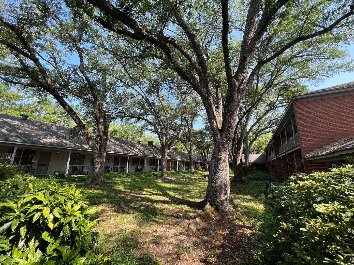 Shreveport Apartment: 3875 Line Avenue