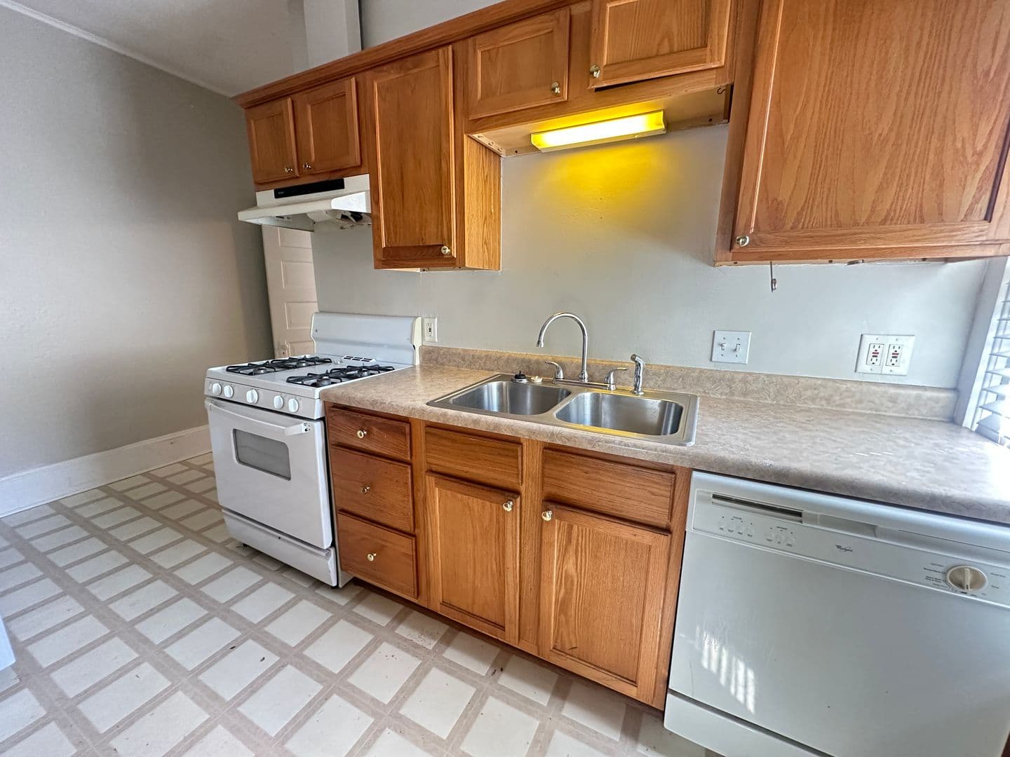 Shreveport Apartment: Elmwood Tri-Plex