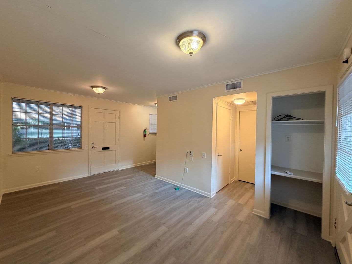 Shreveport Apartment: 3875 Line Avenue