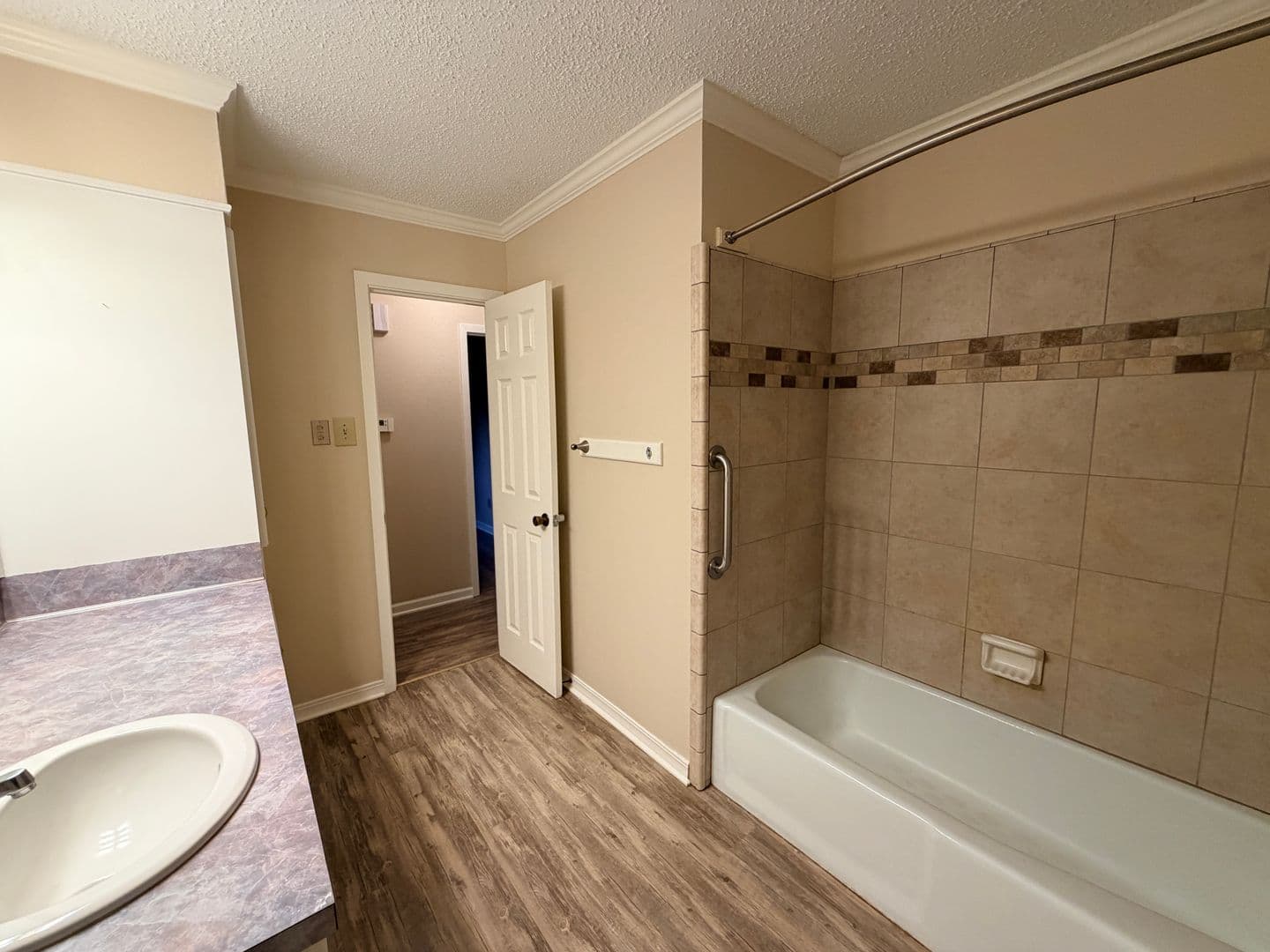 Haughton House: 9103 Dogwood Trail