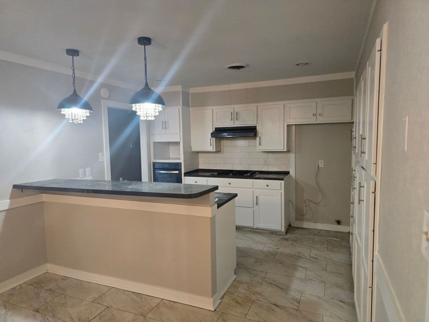 Shreveport House: 9010 Avalon Drive
