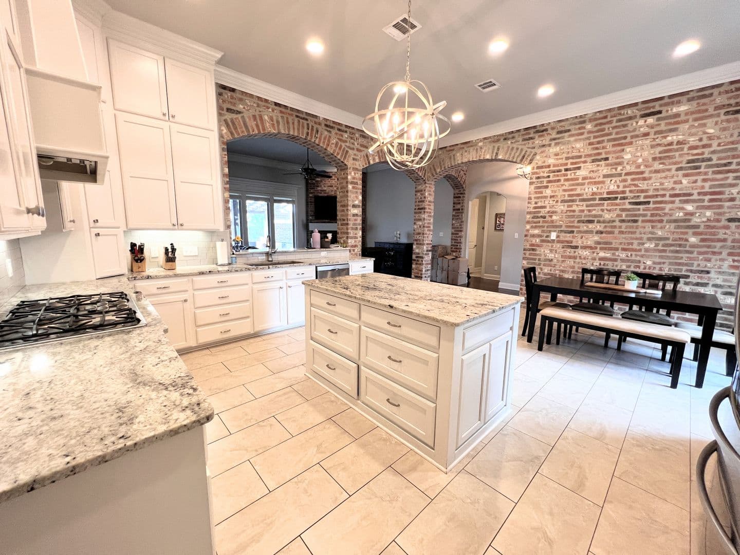 Bossier City House: 725 Dumaine Drive