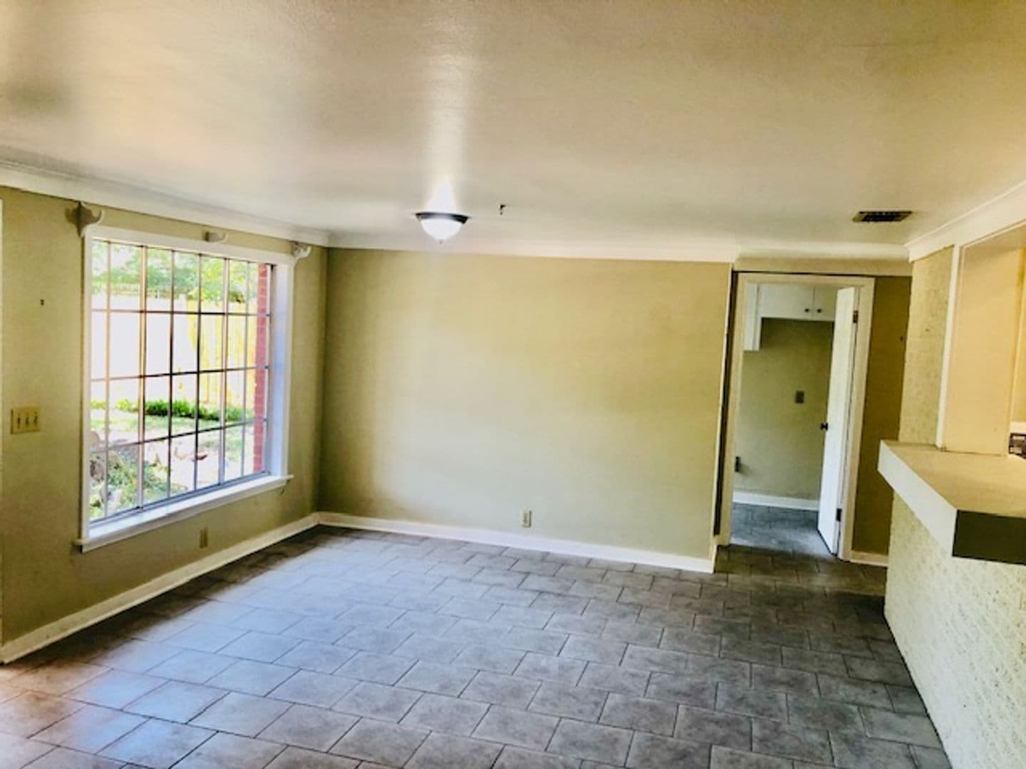 Shreveport House: 141 Lynn Avenue