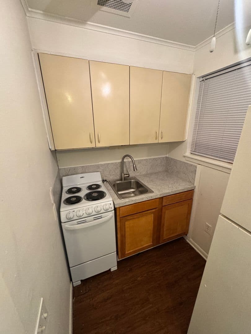 Shreveport Apartment: 3875 Line Avenue