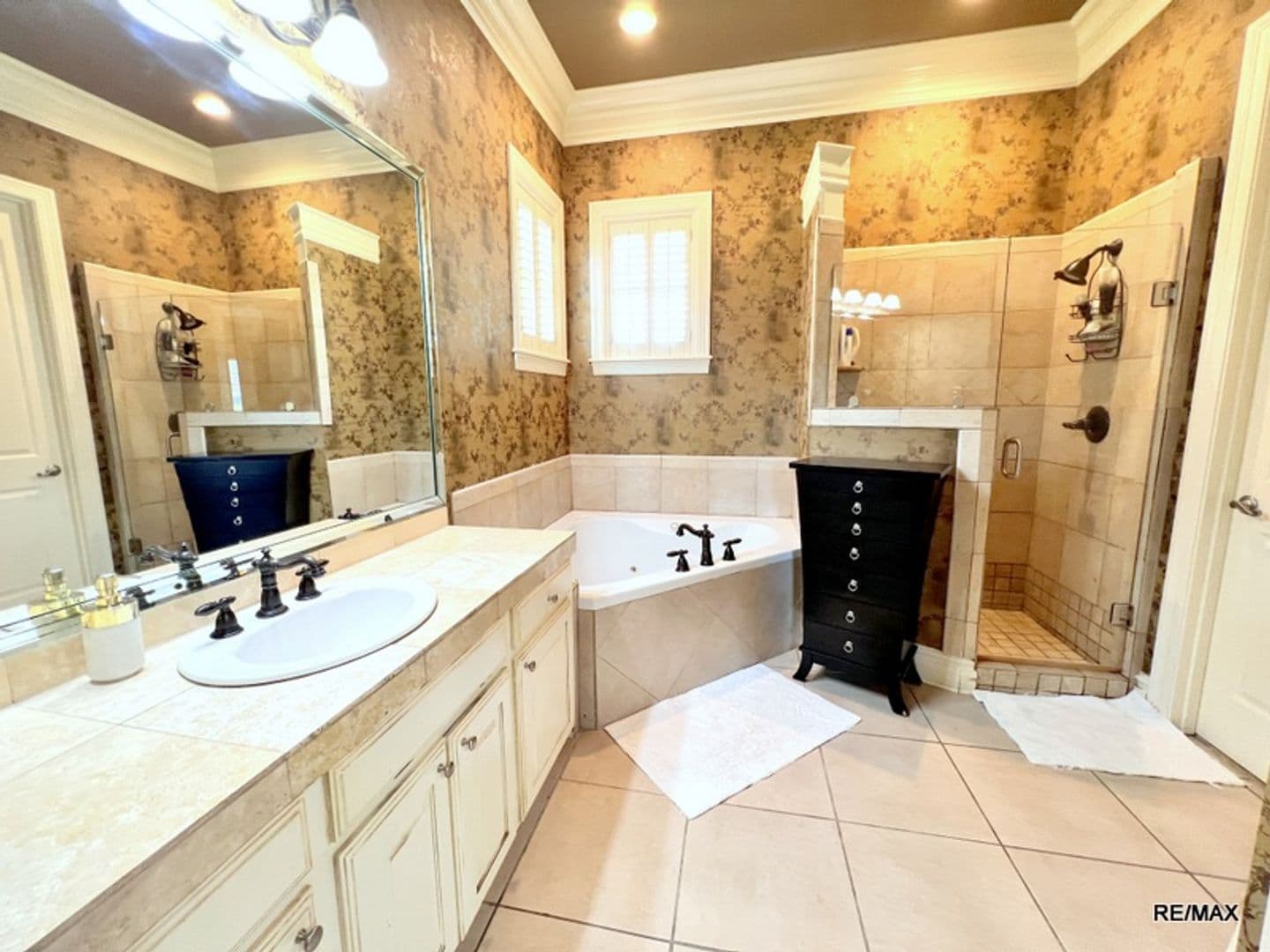 Shreveport House: 10945 Angelles Cove
