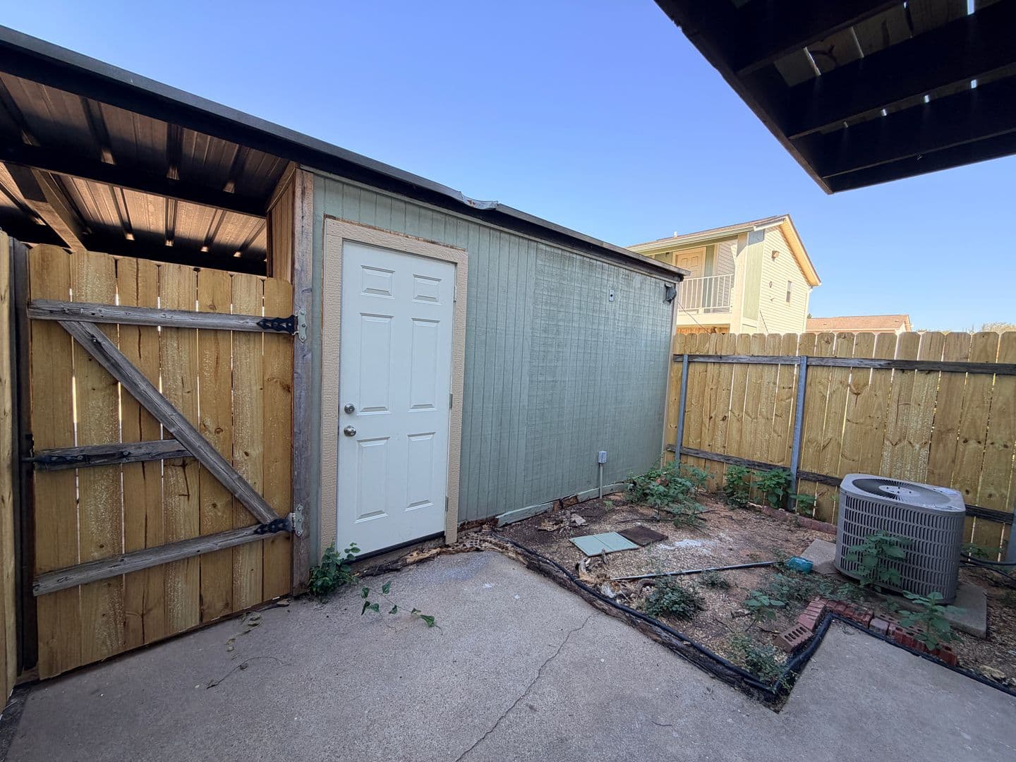 Bossier City House: 5705 East Texas Street