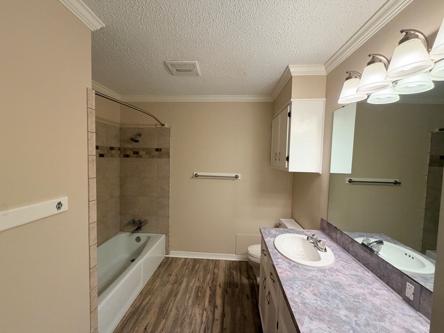 Haughton House: 9103 Dogwood Trail