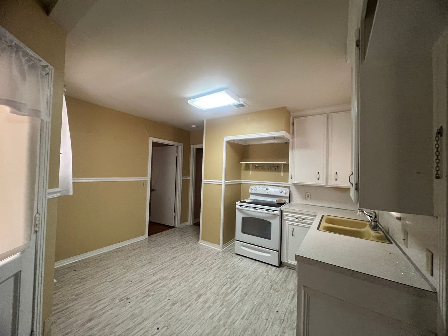 Shreveport House: 4414 Akard Avenue
