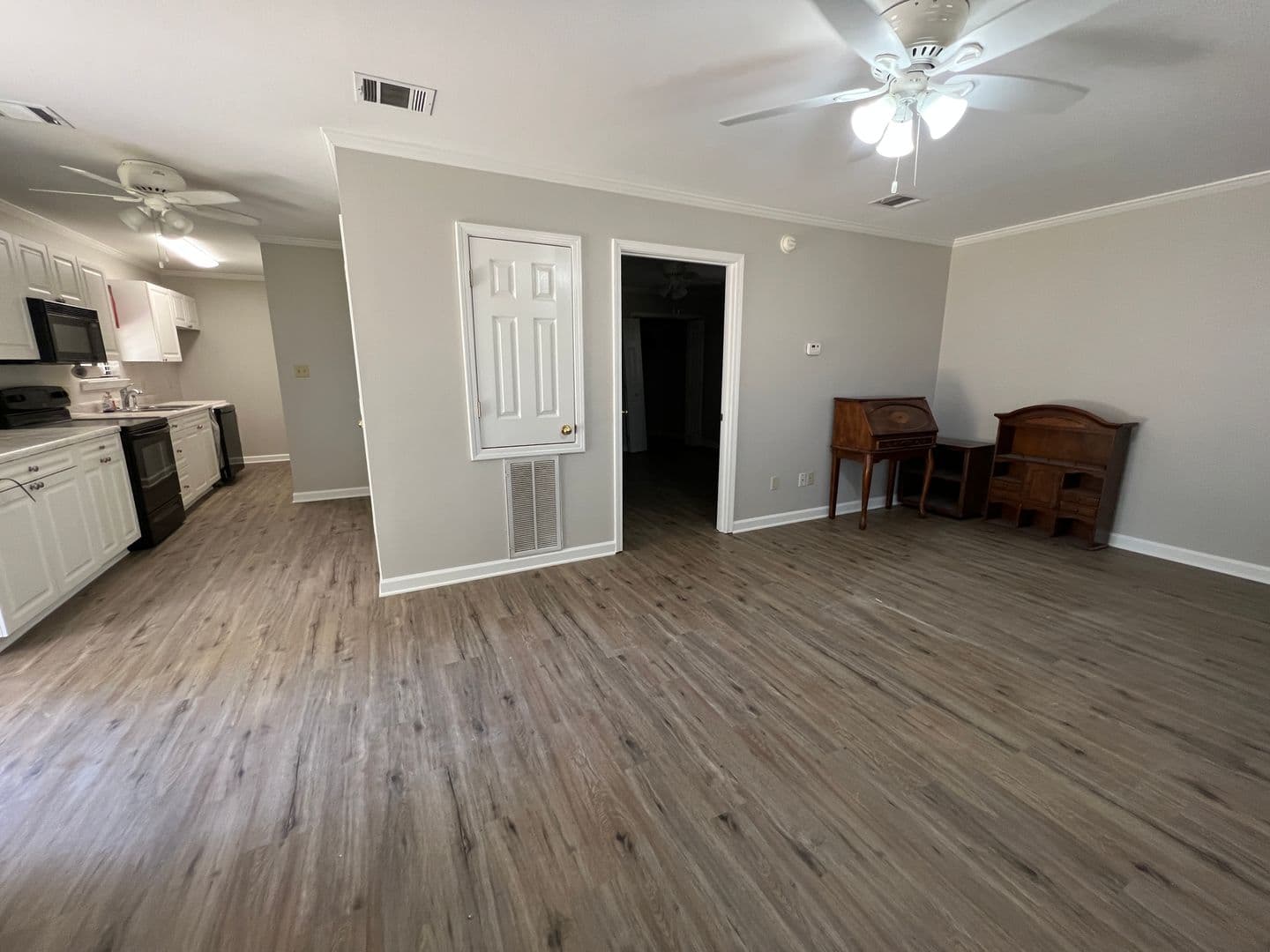 Shreveport Apartment: 924 Francais Drive