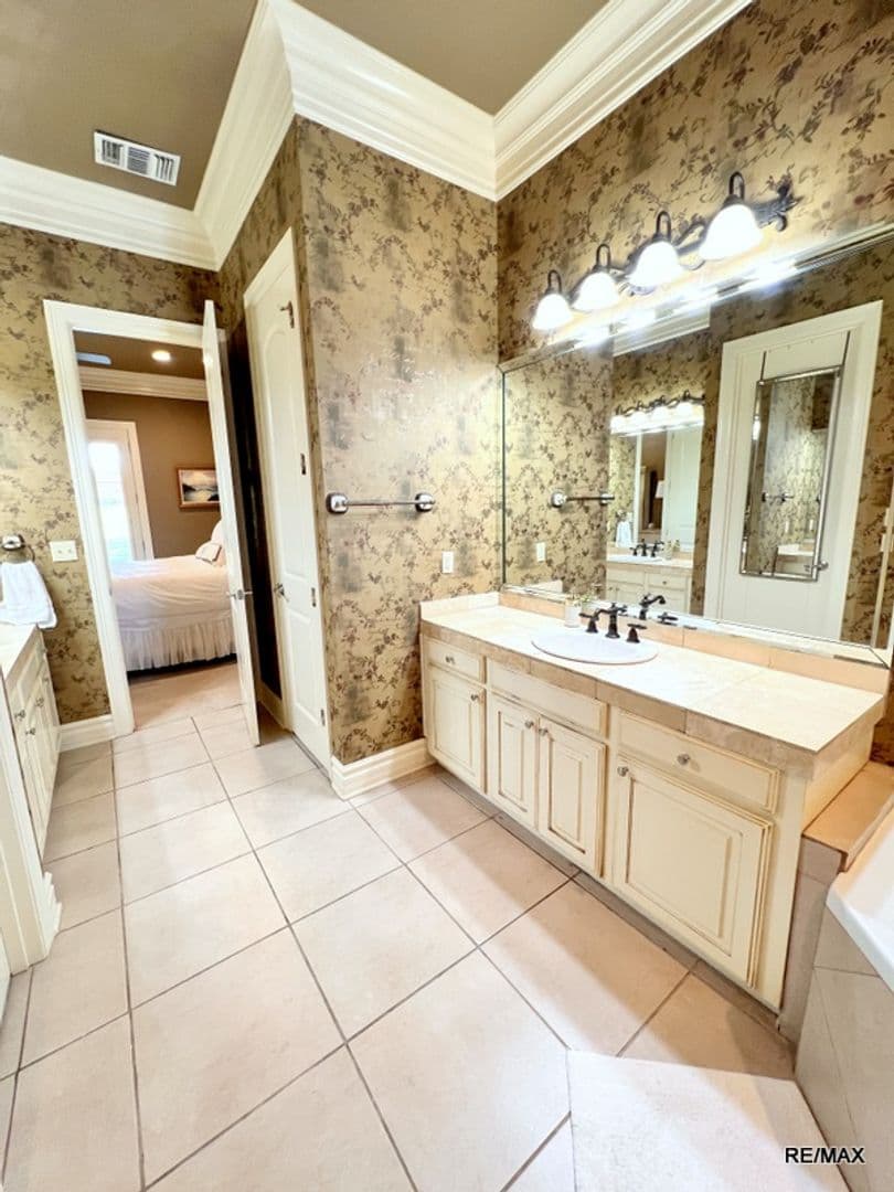 Shreveport House: 10945 Angelles Cove