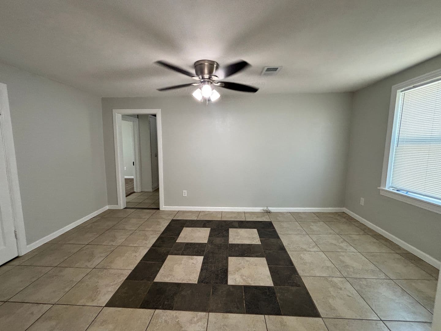 Bossier City House: 2558 Barbara Street