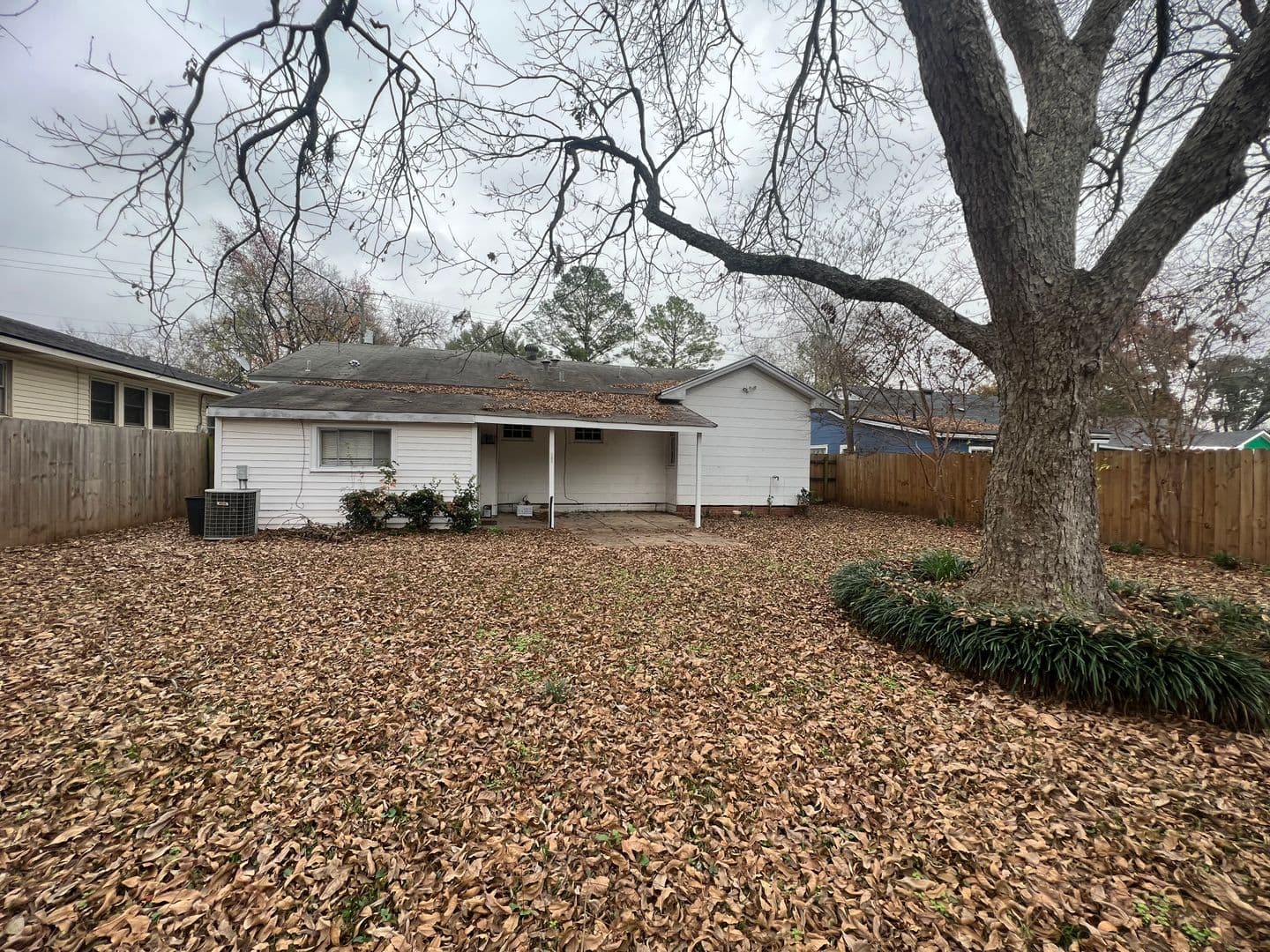 Shreveport House: 4414 Akard Avenue
