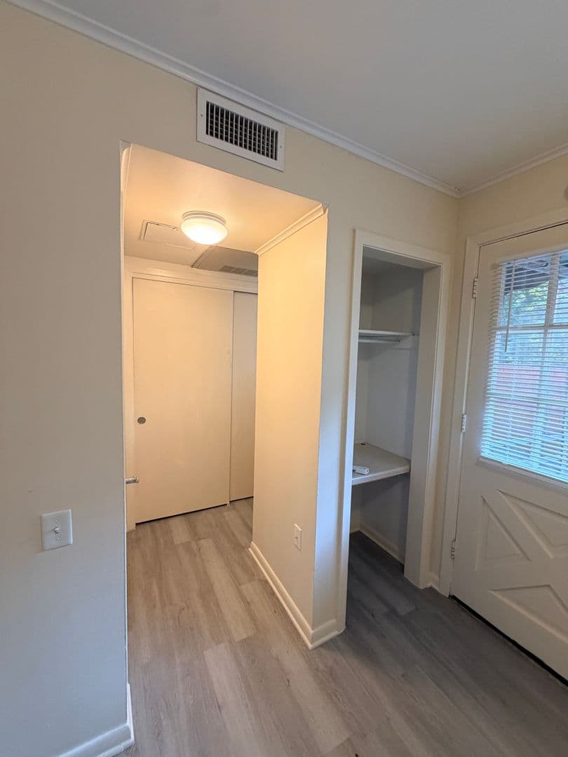 Shreveport Apartment: 3875 Line Avenue