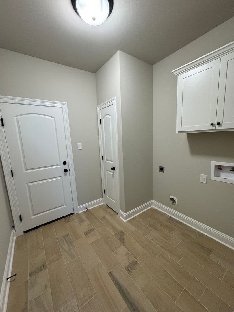 Haughton House: 607 Cabernet Court