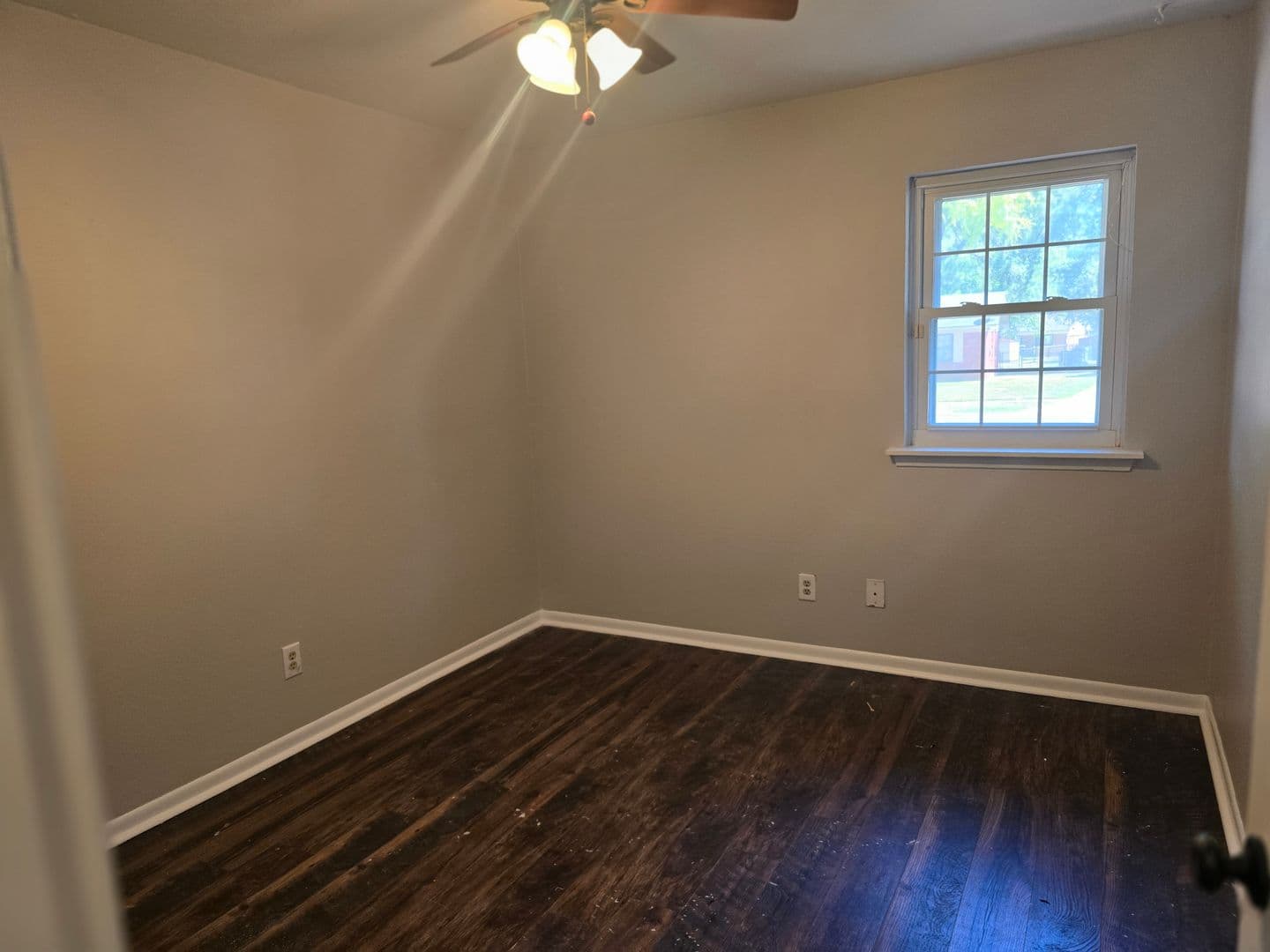 Shreveport House: 9010 Avalon Drive