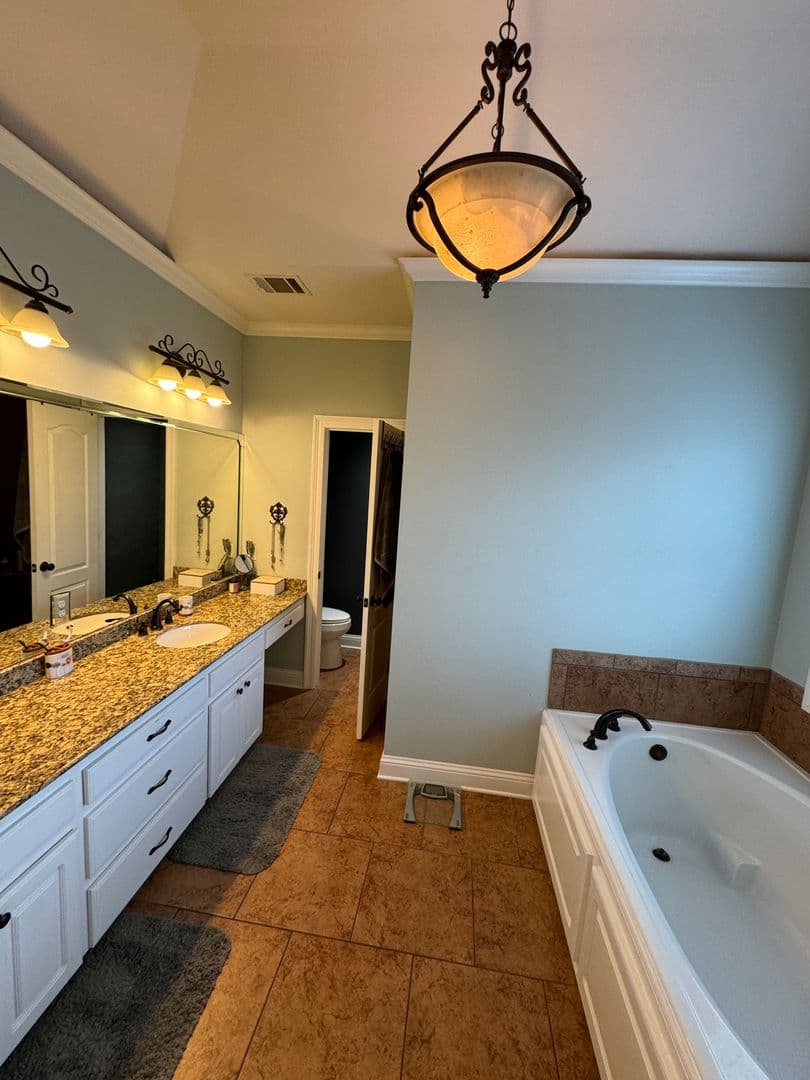 Haughton House: 304 Boulder Drive