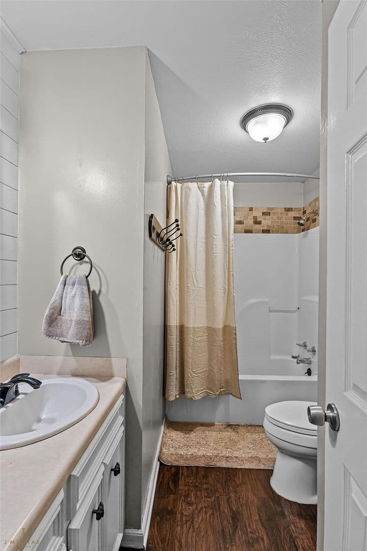 Shreveport House: 5520 Knollcrest Drive