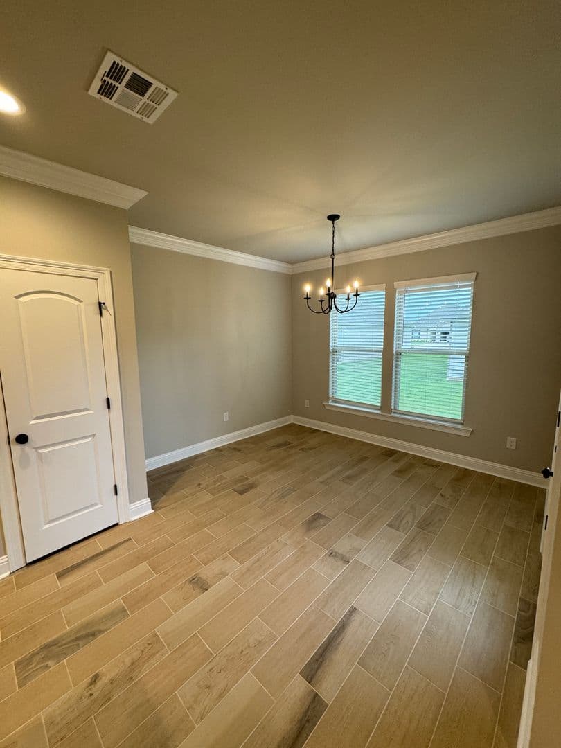 Haughton House: 607 Cabernet Court