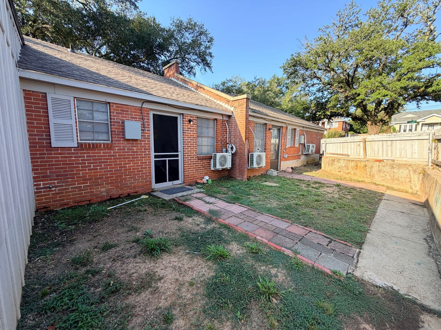 Shreveport Apartment: 3875 Line Avenue