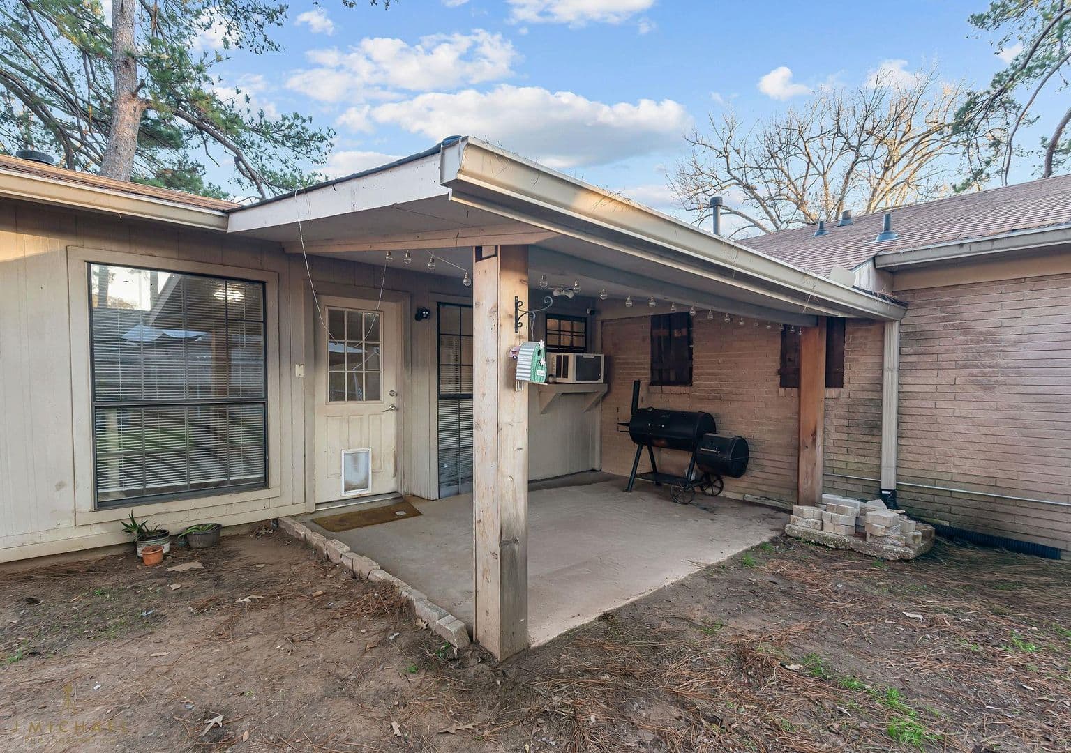 Shreveport House: 5520 Knollcrest Drive