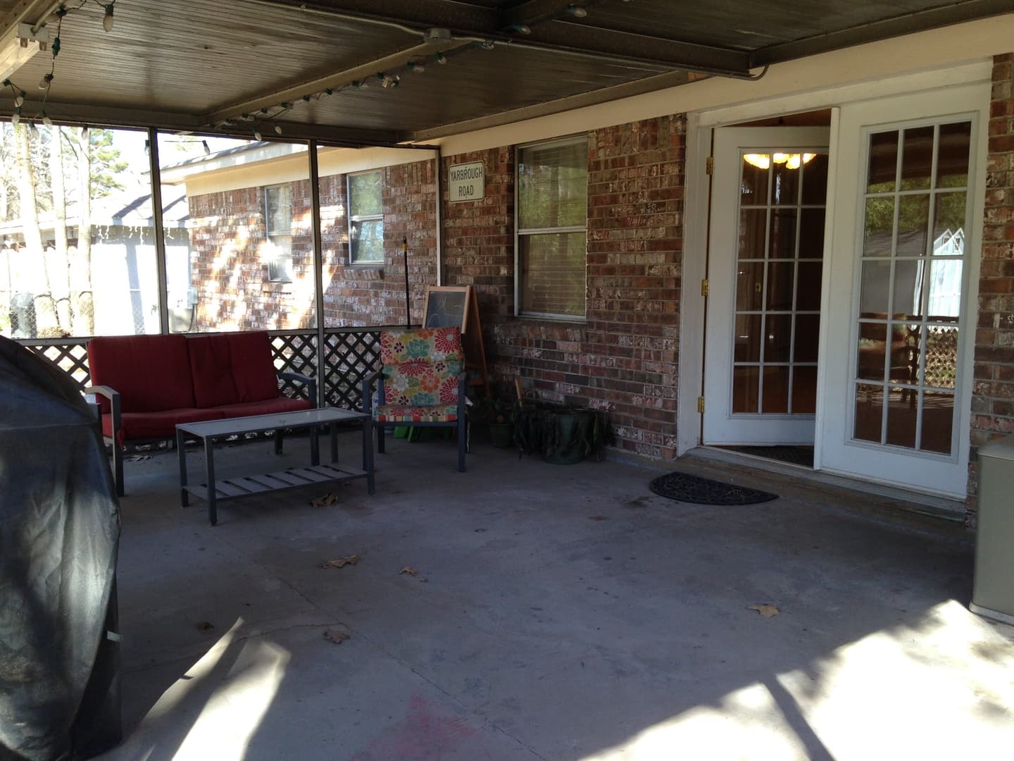 Shreveport House: 9492 Boxwood Drive