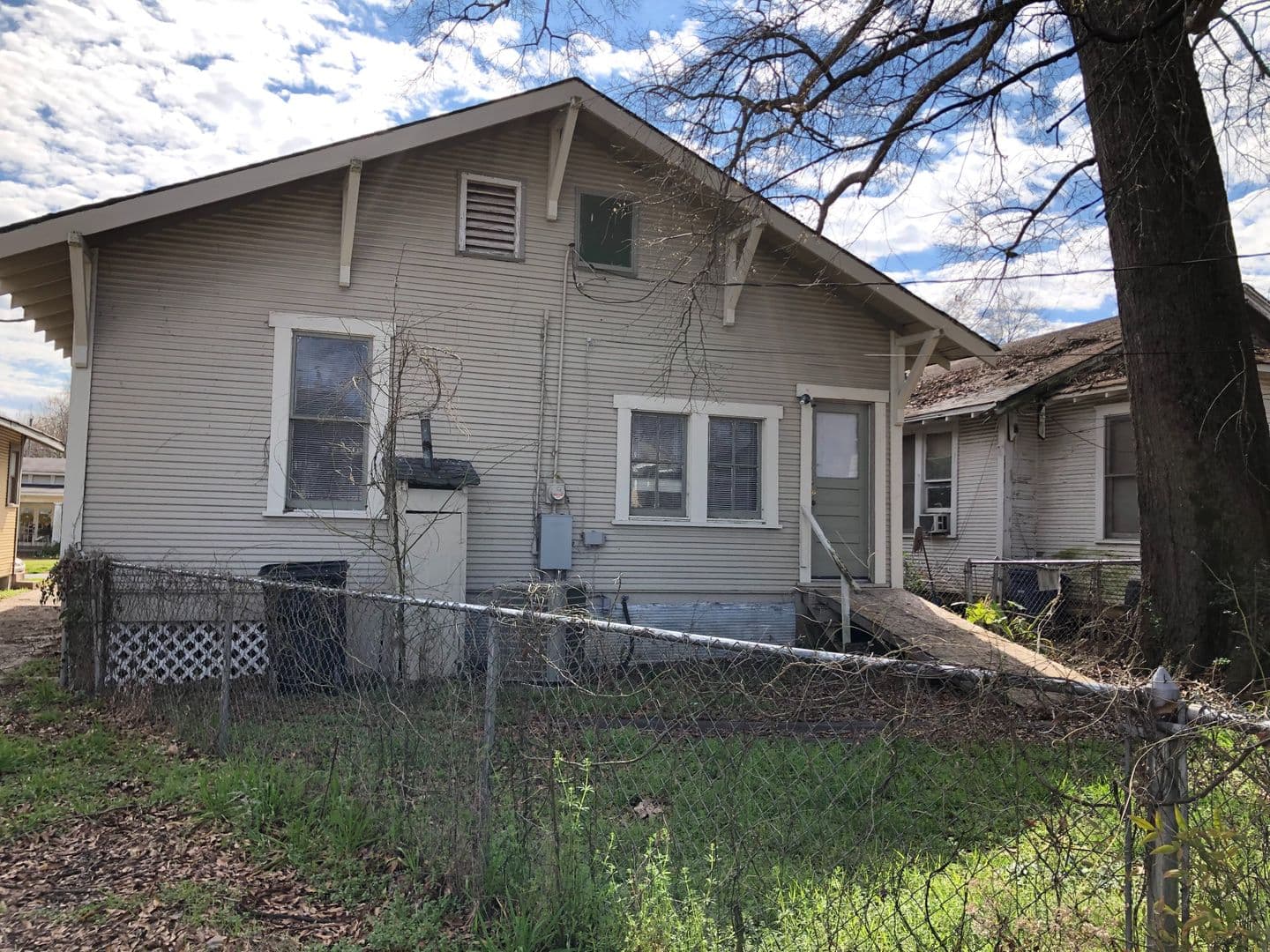 Shreveport House: 414 Atkins Avenue