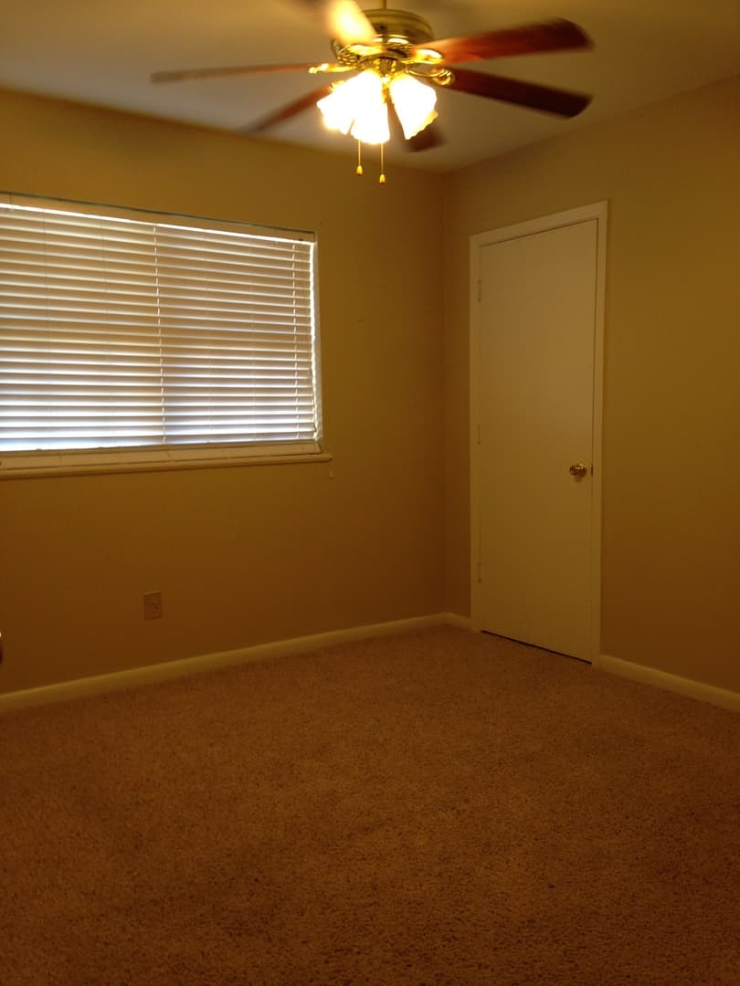 Shreveport House: 9492 Boxwood Drive