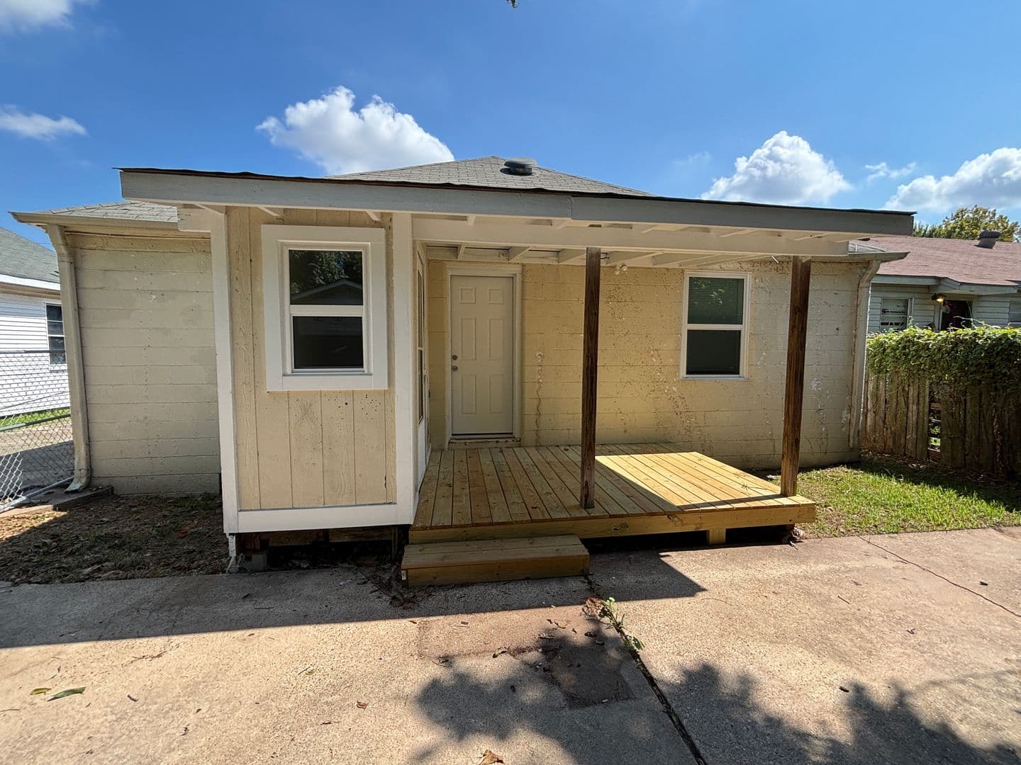 Bossier City House: 2558 Barbara Street