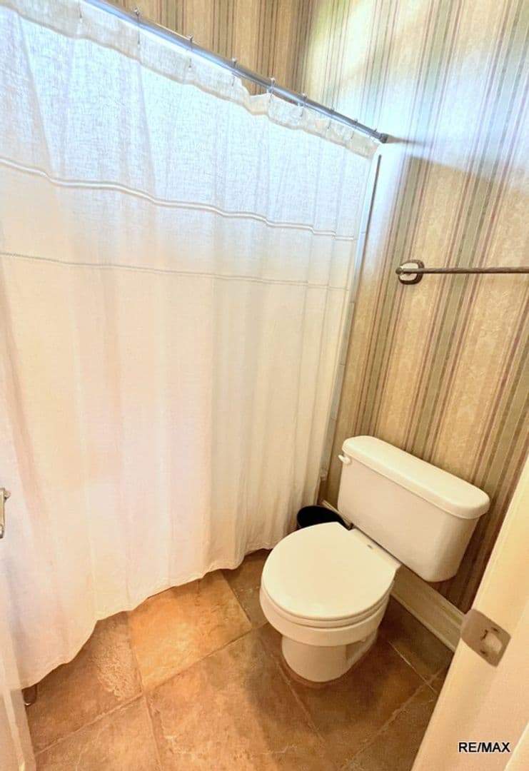 Shreveport House: 10945 Angelles Cove