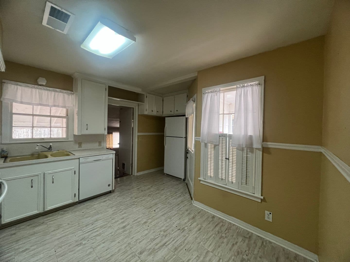 Shreveport House: 4414 Akard Avenue