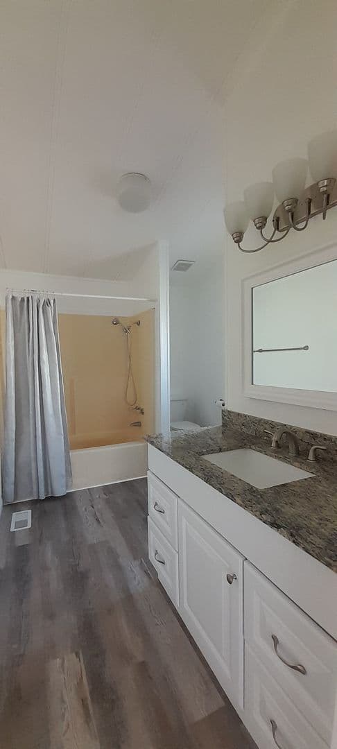 California City House: 21801 69th St