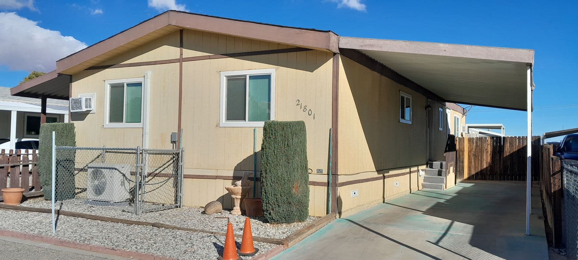California City House: 21801 69th St