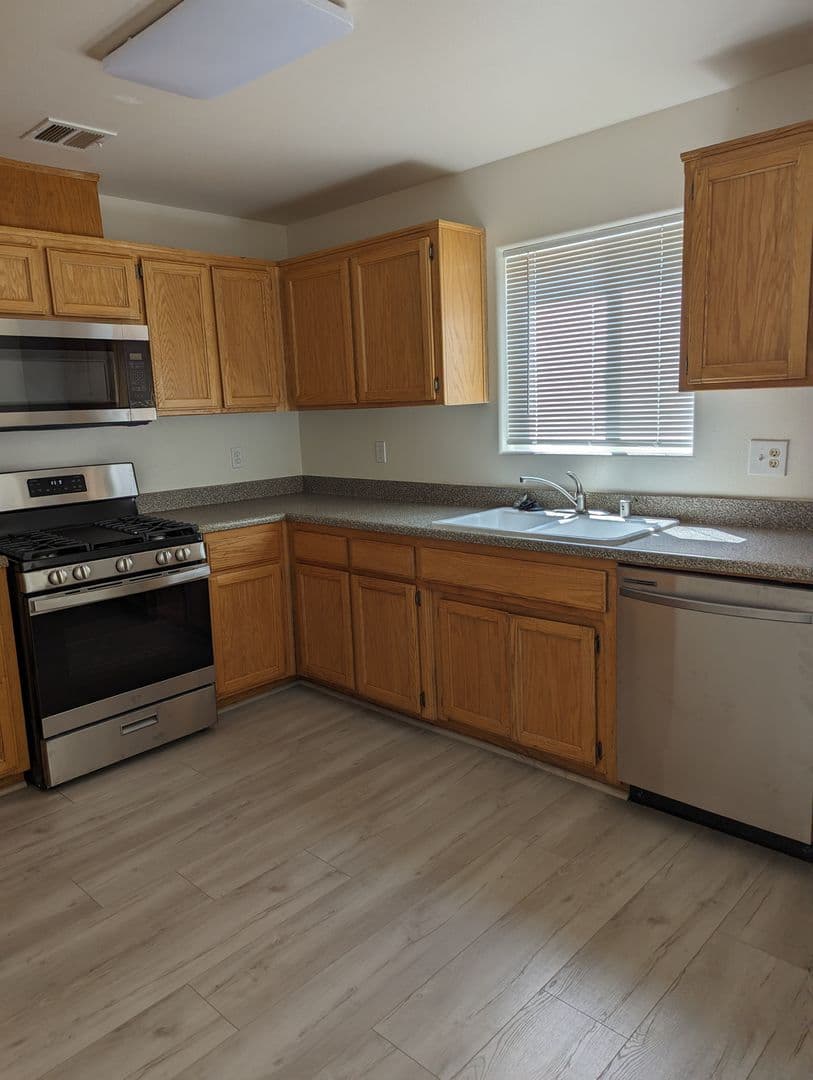 California City Apartment: 9524 Sally Ave