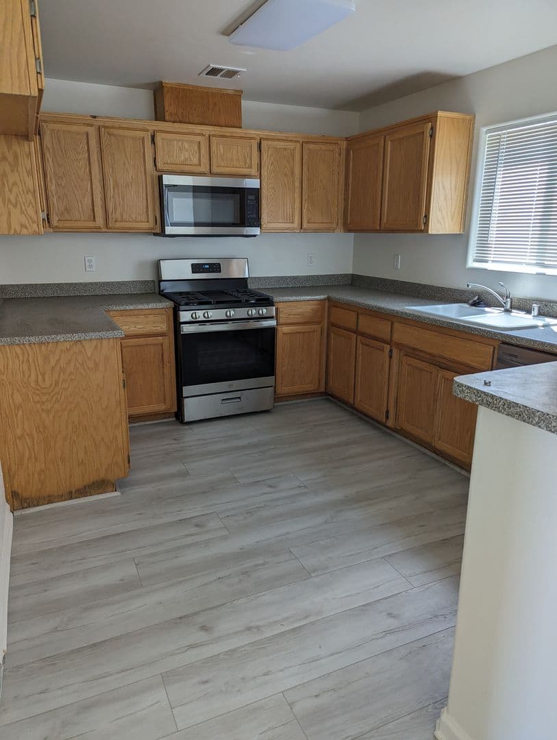 California City Apartment: 9524 Sally Ave