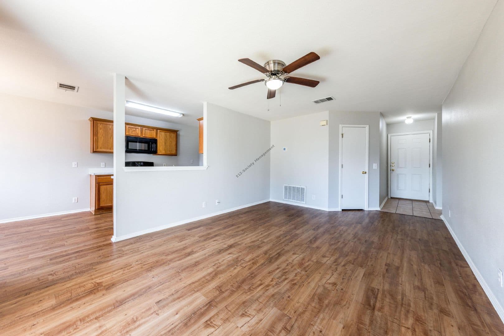 Austin House: 15102 Nuttall Dr