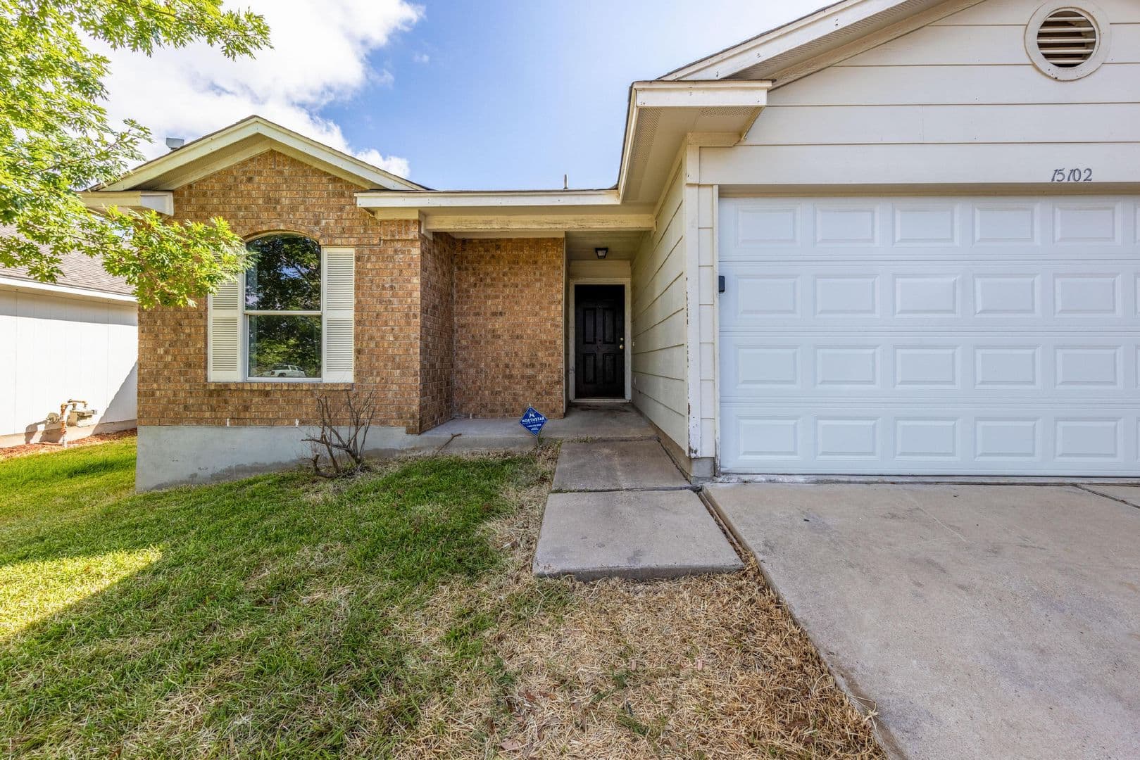 Austin House: 15102 Nuttall Dr