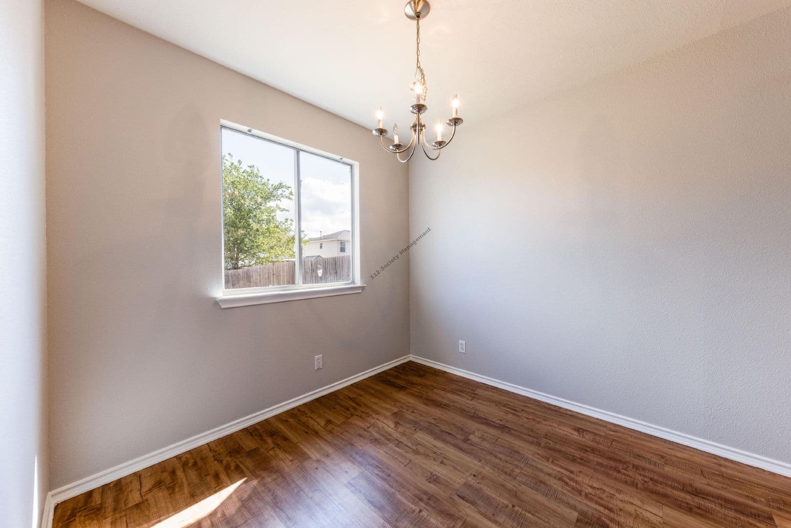 Austin House: 15102 Nuttall Dr