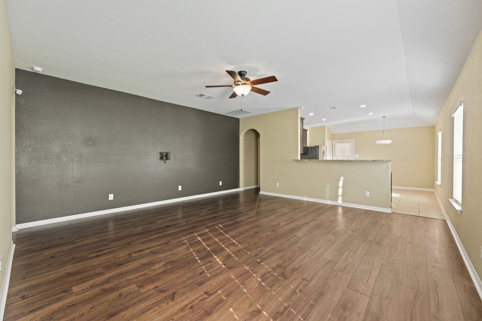 Manor House: 19824 Grover Cleveland Way