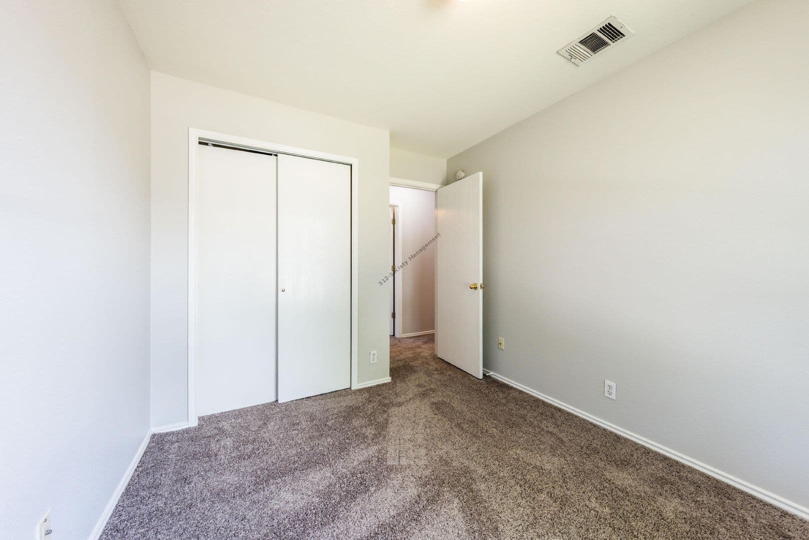 Austin House: 15102 Nuttall Dr