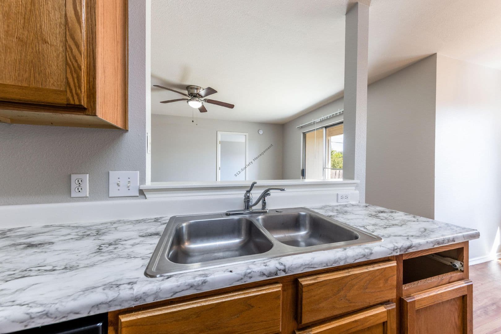 Austin House: 15102 Nuttall Dr