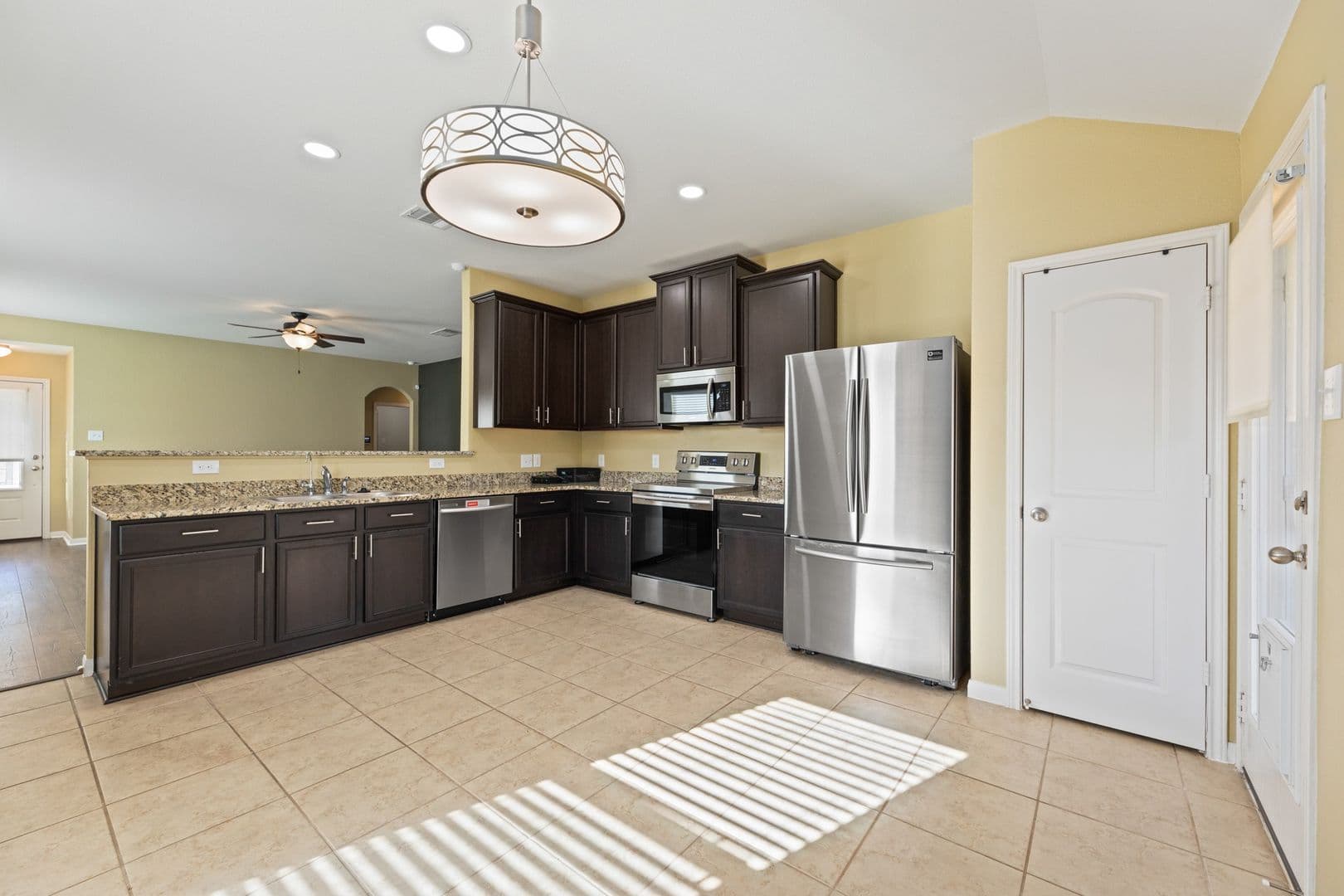 Manor House: 19824 Grover Cleveland Way