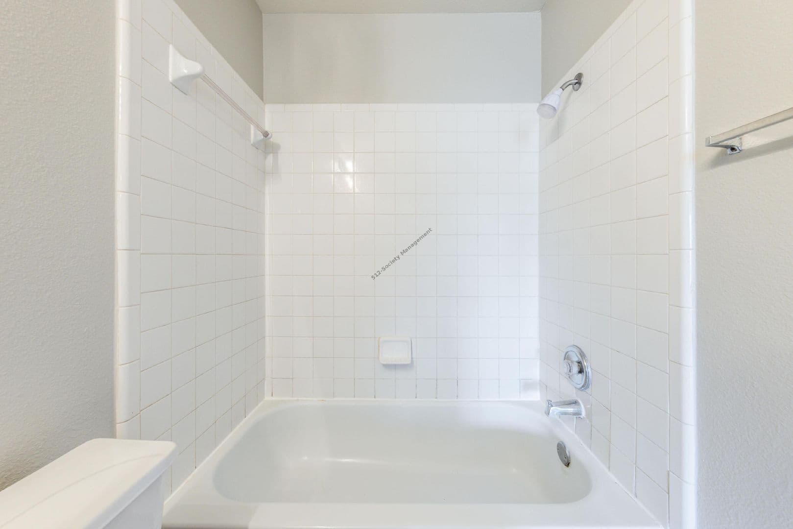 Austin House: 15102 Nuttall Dr