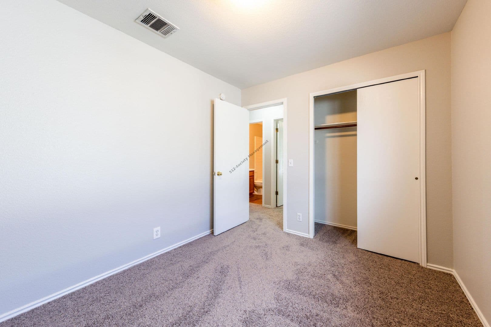 Austin House: 15102 Nuttall Dr