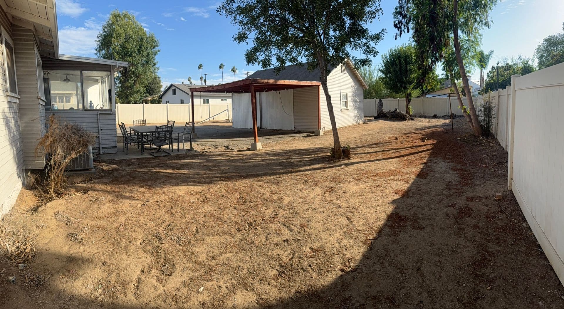 Riverside House: 3862 McKenzie Street