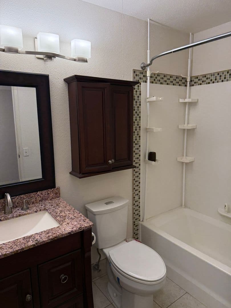 Riverside Condo: 4224 Donald Avenue