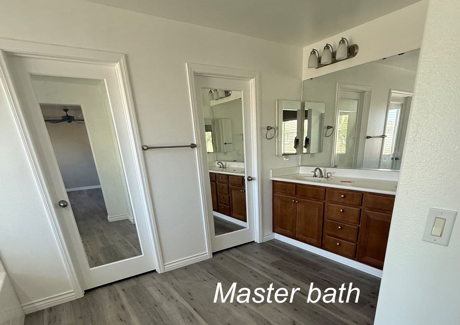 Perris House: 1940 Sugar Maple Ln