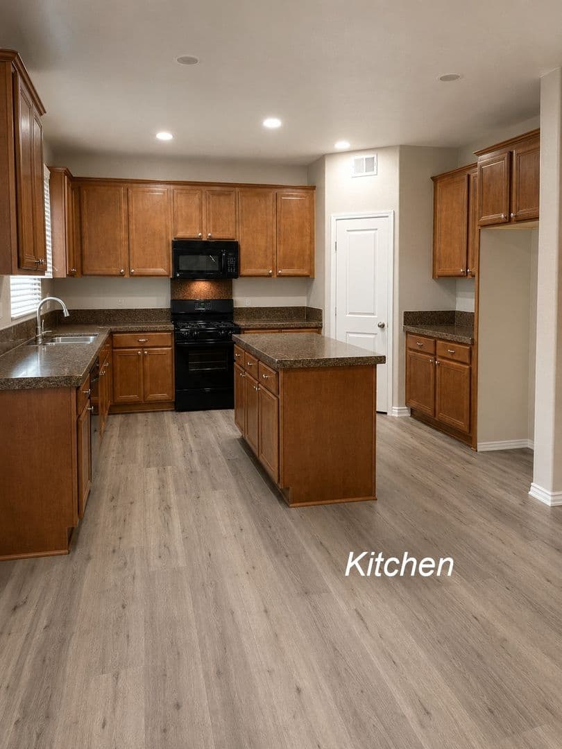 Perris House: 1940 Sugar Maple Ln