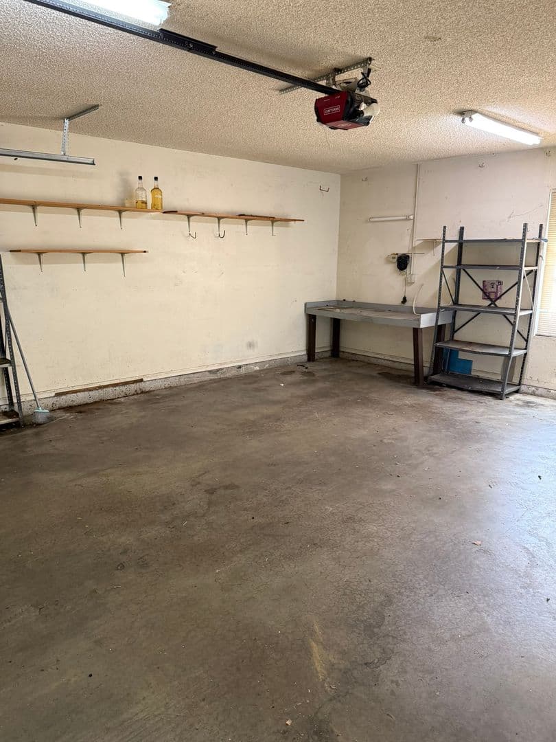 Riverside Condo: 4224 Donald Avenue